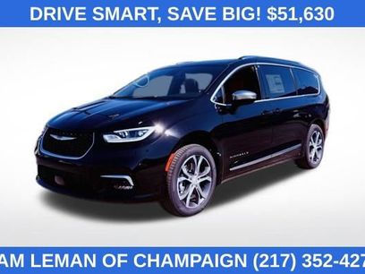 New 2026 Chrysler Pacifica Pinnacle