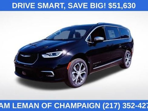 New 2026 Chrysler Pacifica Pinnacle image 1