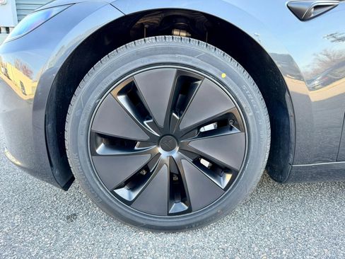 Used 2024 Tesla Model 3 Standard Range image 18
