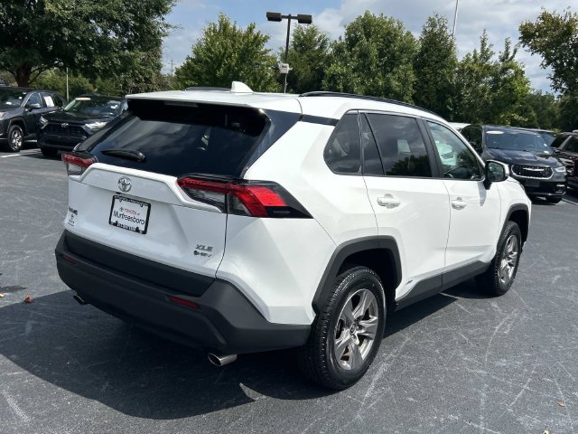 Used 2025 Toyota RAV4 XLE AWD/4WD image 4