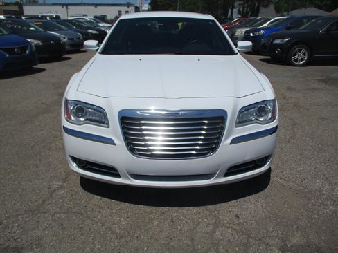 Used 2014 Chrysler 300 AWD w/ Driver Convenience Group image 2