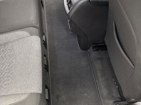 Used 2024 Chevrolet Equinox LT image 29