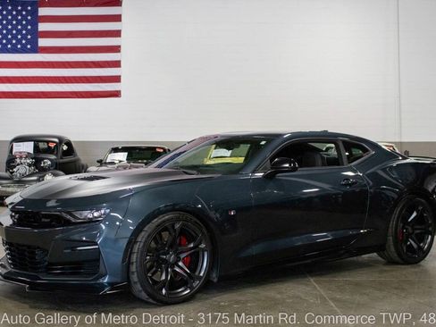 Used 2022 Chevrolet Camaro SS RWD image 1