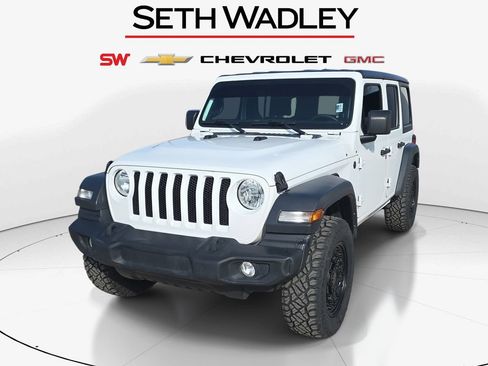 Used 2023 Jeep Wrangler Unlimited Sport AWD/4WD image 3