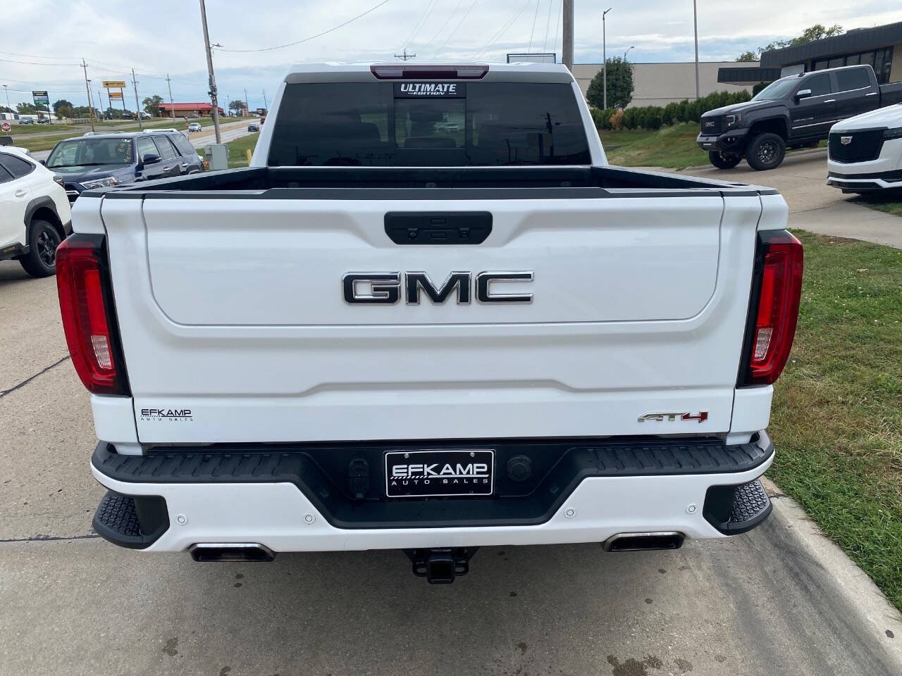 Used 2020 GMC Sierra 1500 AT4 w/ AT4 Premium Package AWD/4WD image 4