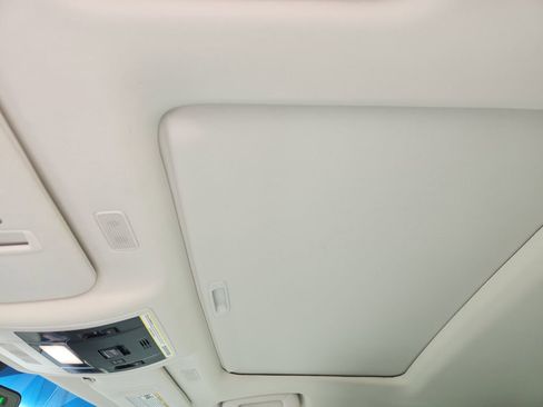 Used 2024 Lexus ES 250 w/ Premium Package image 25