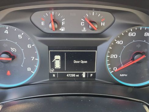 Used 2021 Chevrolet Equinox LS w/ LPO, Blackout Package FWD image 23