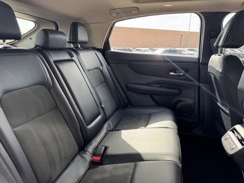 Used 2023 Nissan Ariya FWD image 42