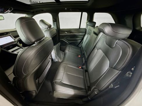 New 2026 Jeep Grand Cherokee Limited AWD/4WD image 25