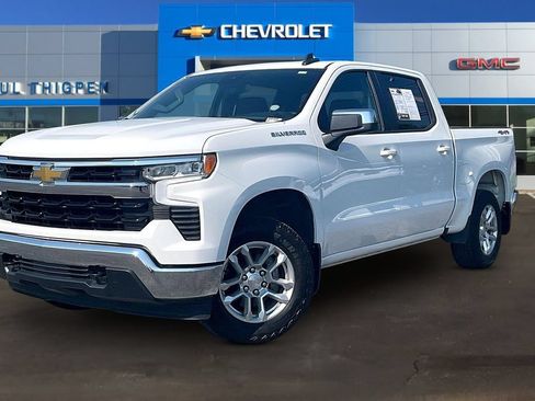 Used 2023 Chevrolet Silverado 1500 LT AWD/4WD image 3