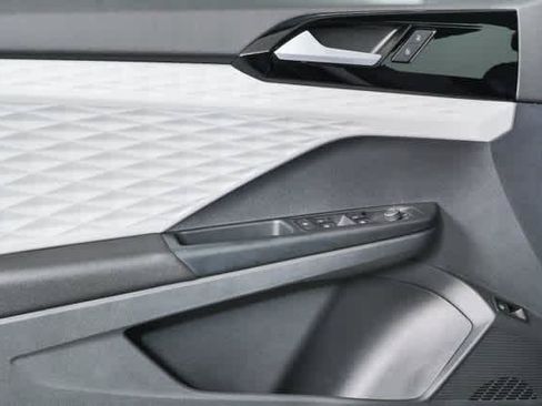 Certified 2023 Volkswagen Taos S w/ Driver Assistance Package FWD image 6