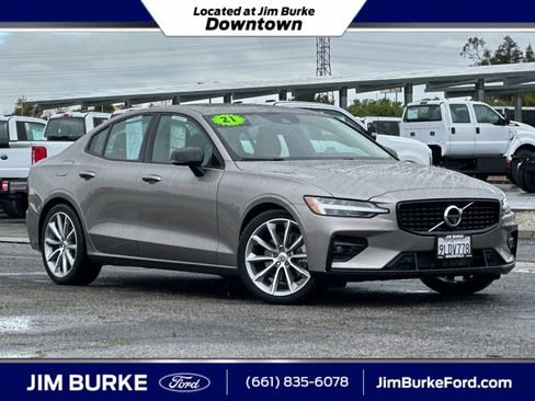 Used 2021 Volvo S60 T5 Momentum w/ Advanced Package image 1
