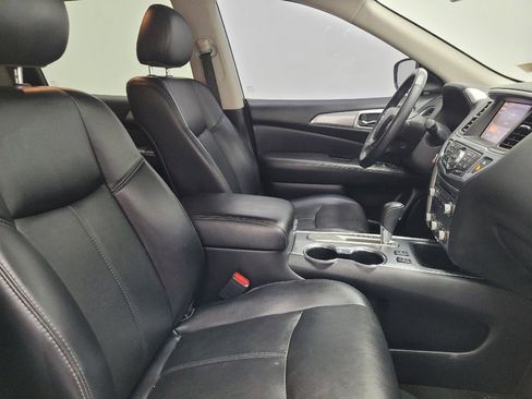 Used 2019 Nissan Pathfinder SL FWD image 21