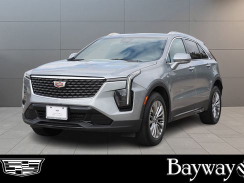 Certified 2025 Cadillac XT4 Premium Luxury image 1