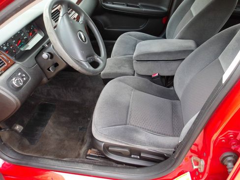 Used 2010 Chevrolet Impala LS FWD image 5