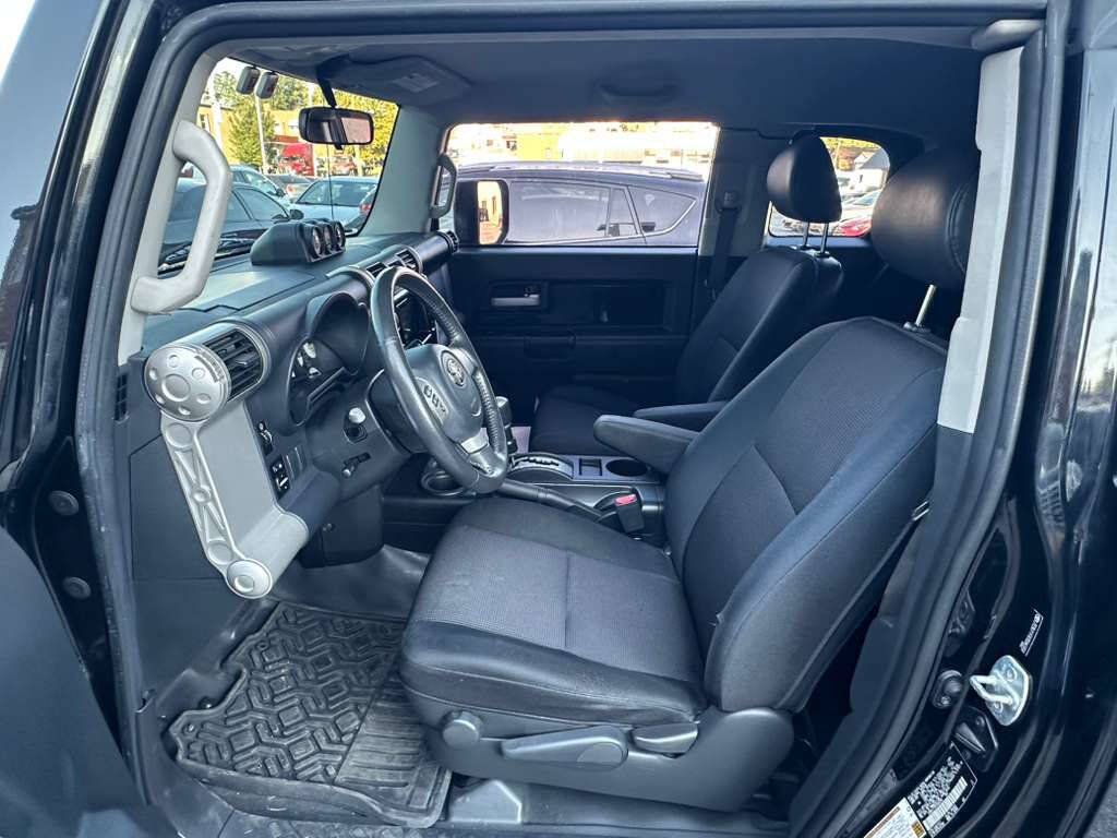 Used 2007 Toyota FJ Cruiser 4WD image 10