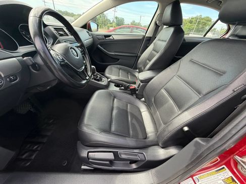 Used 2017 Volkswagen Jetta SE FWD image 22