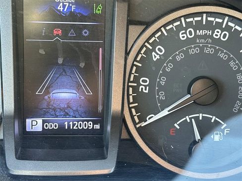 Used 2022 Toyota Tacoma TRD Off-Road image 21