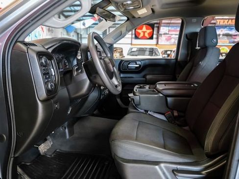 Used 2021 Chevrolet Silverado 1500 Custom Trail Boss w/ LPO, Dark Essentials Package image 6