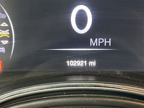 Used 2020 Jeep Grand Cherokee Limited w/ Luxury Group II image 12