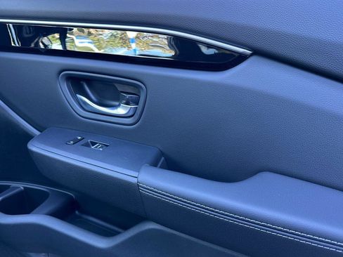 New 2025 Honda Pilot Touring image 21