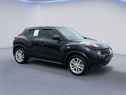 Certified 2025 Nissan Kicks SR FWD image 1