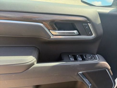 Used 2025 Chevrolet Silverado 1500 LT AWD/4WD image 16