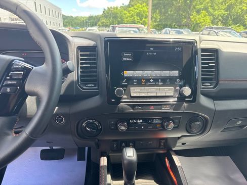 Used 2024 Nissan Frontier PRO-4X w/ Pro Convenience Package AWD/4WD image 13