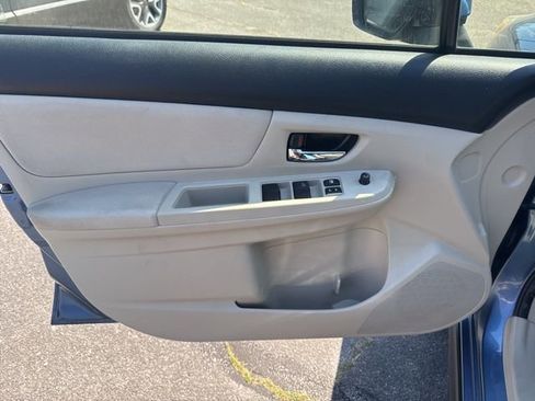 Used 2014 Subaru Crosstrek 2.0i Premium image 14