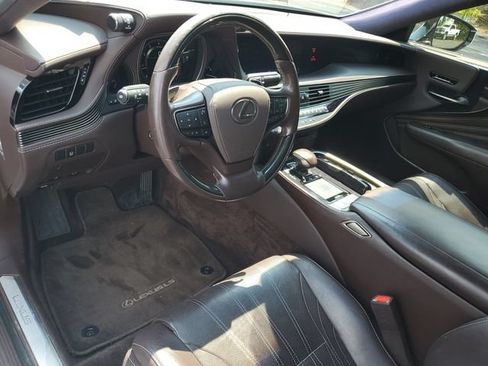 Used 2018 Lexus LS 500 w/ Interior Upgrade Package RWD image 18