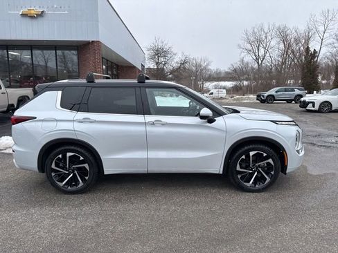 Used 2024 Mitsubishi Outlander SEL image 9