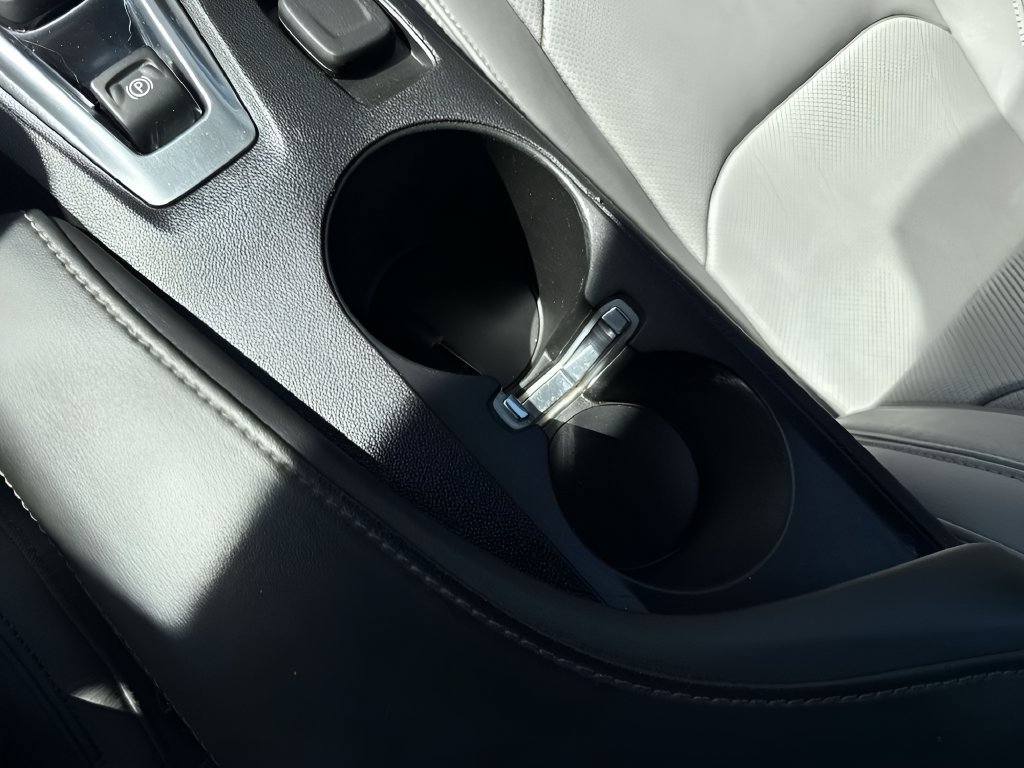 Used 2018 Chevrolet Camaro LT RWD image 33