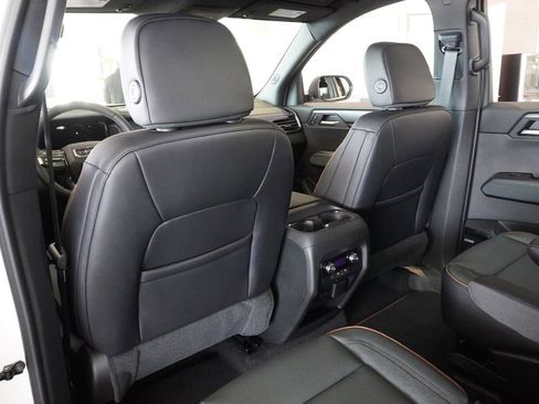 New 2026 GMC Acadia AT4 image 11