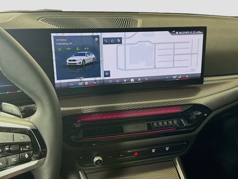 Used 2025 BMW 330i Sedan w/ M Sport Package image 18