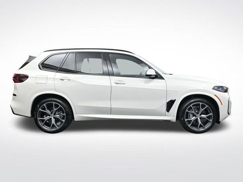 New 2026 BMW X5 xDrive40i w/ M Sport Package image 3