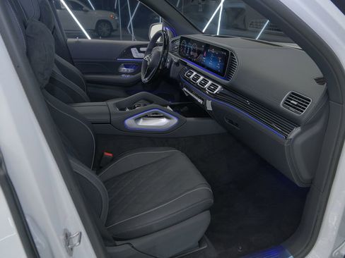 Used 2026 Mercedes-Benz Maybach GLS 600 4MATIC image 56