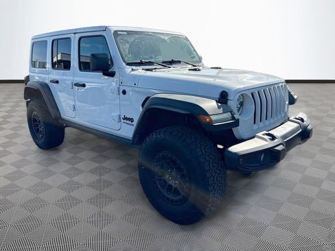 Used 2022 Jeep Wrangler Unlimited Sport AWD/4WD image 4