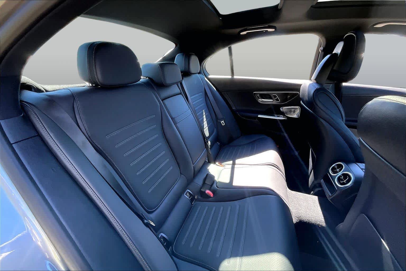 Used 2024 Mercedes-Benz C 300 Sedan image 32