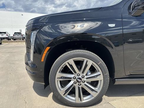 Used 2026 Cadillac Escalade Platinum Sport AWD/4WD image 36
