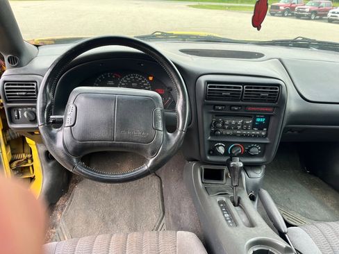 Used 1998 Chevrolet Camaro LT w/ Preferred Equipment Group 2 image 10