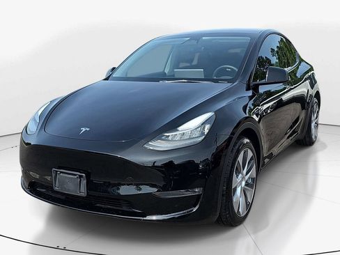 Used 2023 Tesla Model Y Long Range AWD/4WD image 11