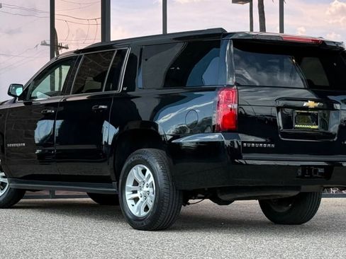 Used 2020 Chevrolet Suburban LT AWD/4WD image 7