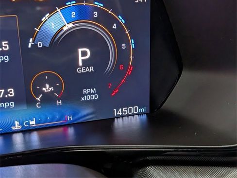 Used 2024 Chevrolet Colorado Z71 w/ Z71 Convenience Package 2 image 17