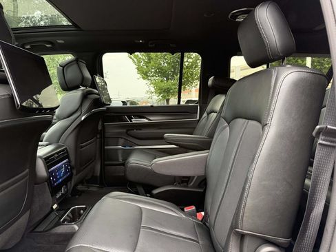 Used 2026 Jeep Grand Wagoneer L Summit w/ Rear Seat Video Group I AWD/4WD image 17