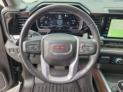 Used 2022 GMC Sierra 1500 SLT w/ SLT Premium Plus Package AWD/4WD image 27