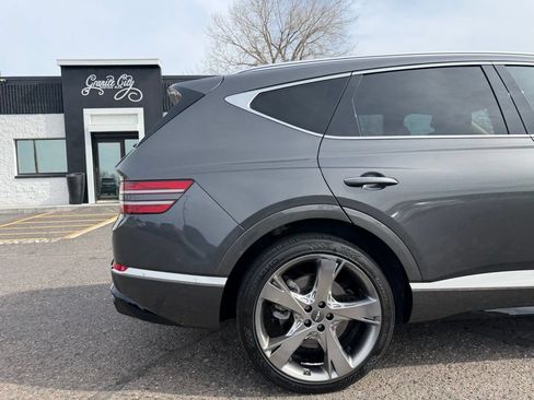 Used 2022 Genesis GV80 2.5T w/ Prestige Package 04 AWD/4WD image 4