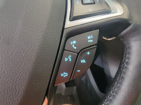 Used 2019 Ford Edge SEL w/ Equipment Group 201A AWD/4WD image 18