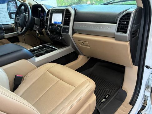 Used 2020 Ford F250 Lariat w/ Lariat Value Package AWD/4WD image 15