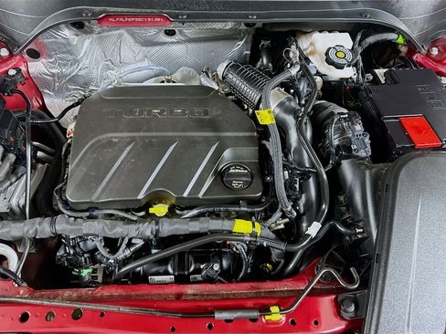 Used 2025 Chevrolet Trax LS image 31