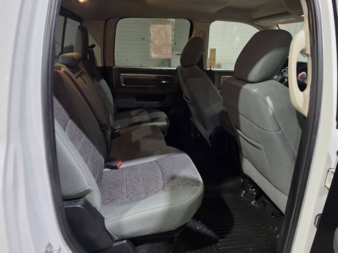 Used 2018 RAM 1500 Big Horn AWD/4WD image 34
